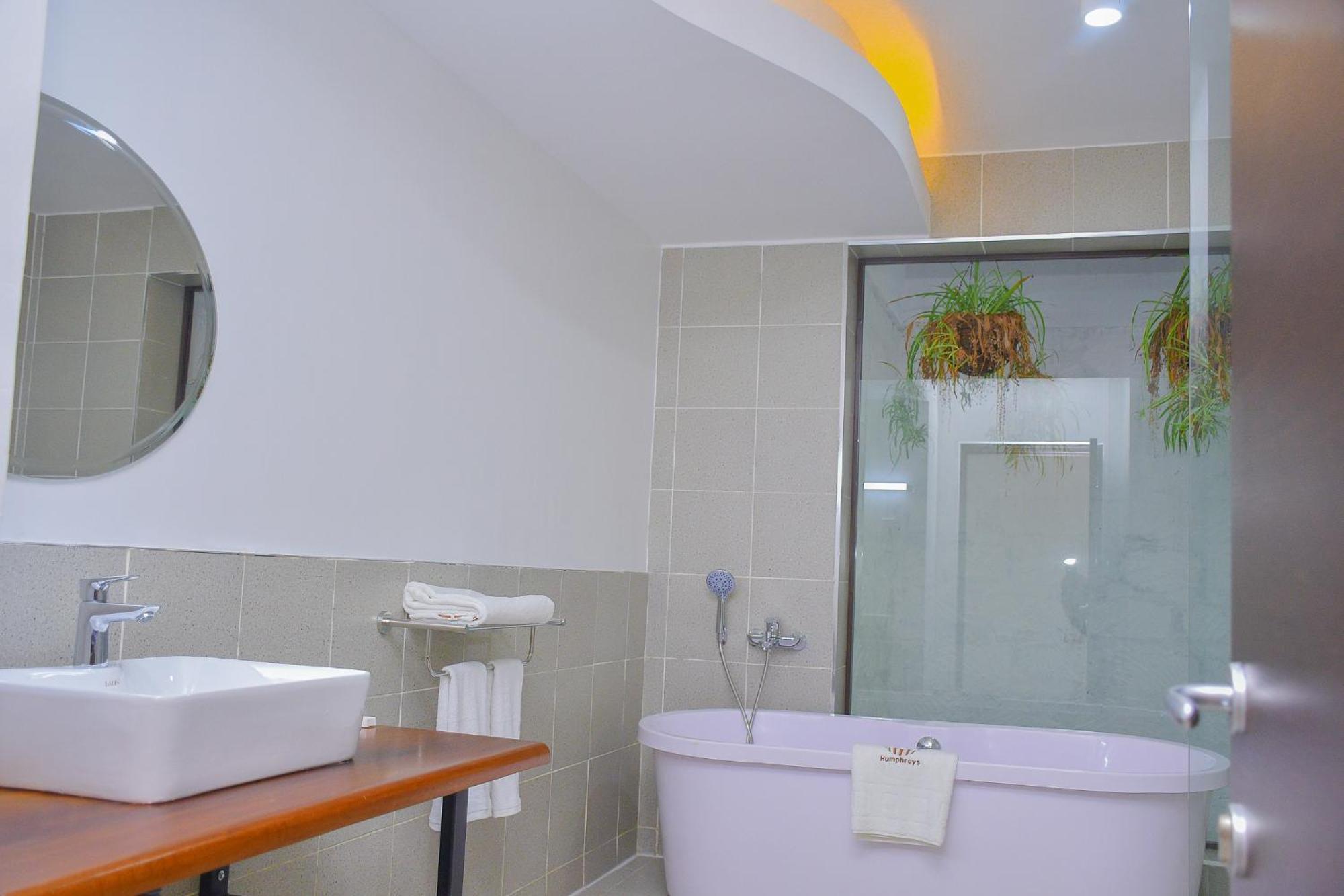 Humphreys Hillhouse Hotel Kisii Exterior photo